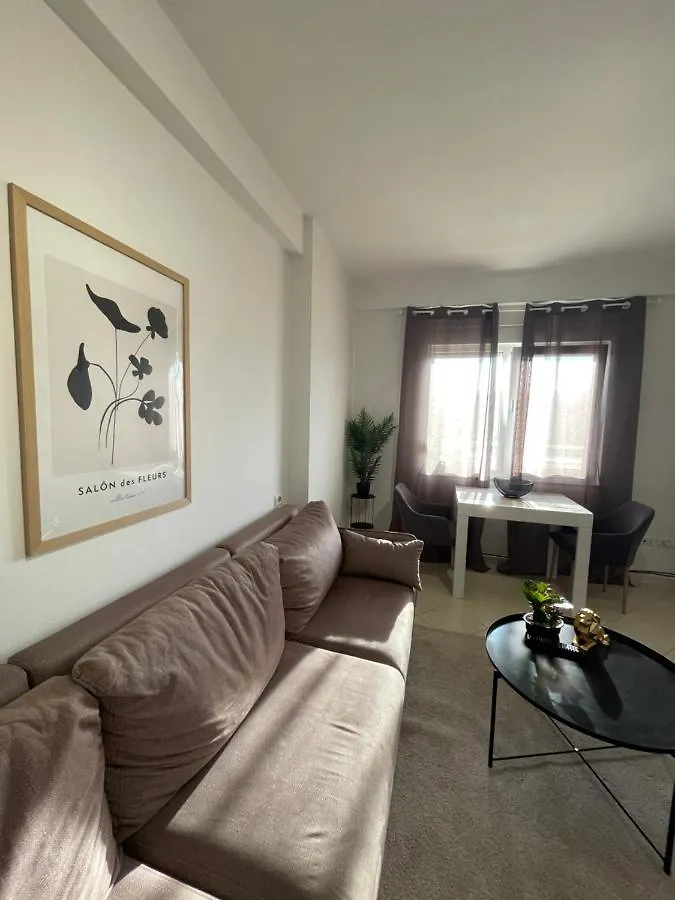 Sunny Apartment Durrës