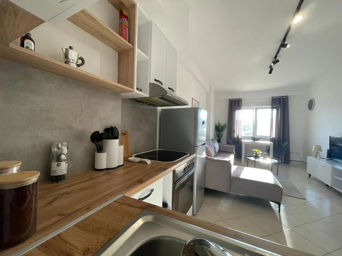 Sunny Apartment Durrës